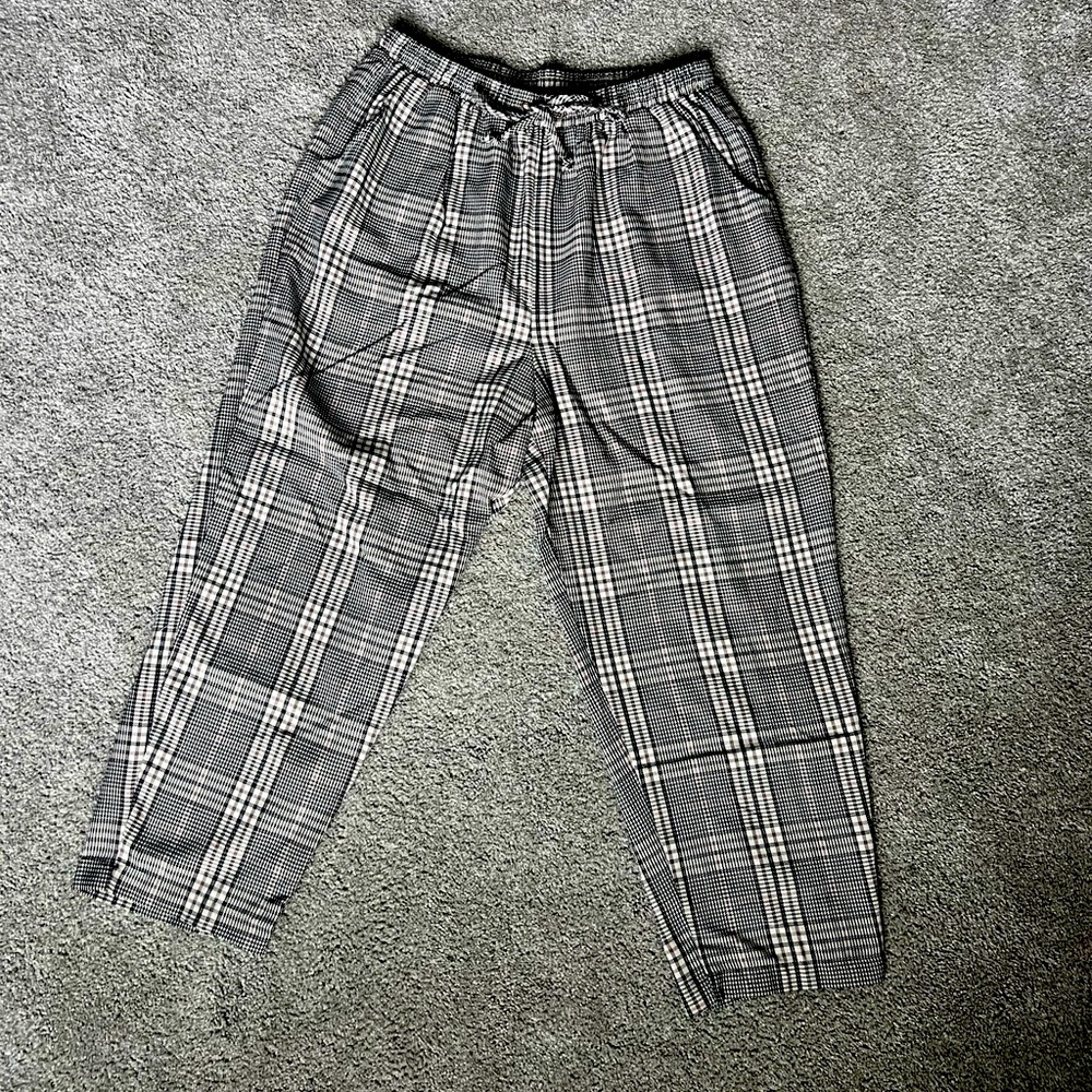 ONLY WORN ONCE Wild Fable Woman’s Large Black, Purple and White Plaid Trousers